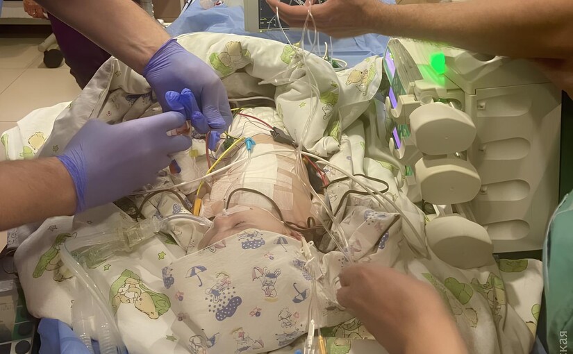 Одесские кардиохирурги провели уникальную операцию младенцу с врожденным пороком сердца - фото