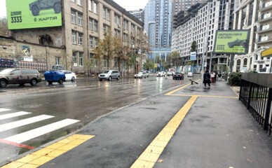 У Києві відновили трамвайний рух на Глибочицькій після ремонту без платформ та велоінфраструктури