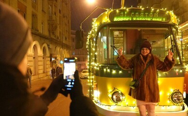 У Харкові запустили 18 святкових трамваїв із різдвяною ілюмінацією