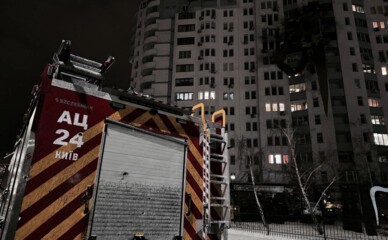 В сети появилось видео прямого попадания шахеда в многоэтажку на Дарнице