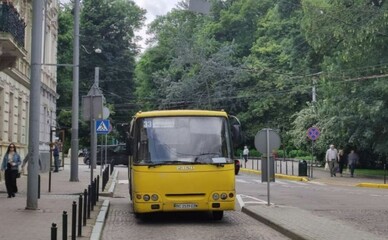 Во Львове автобус №33 продлили до улицы Пулюя и добавили шесть остановок
