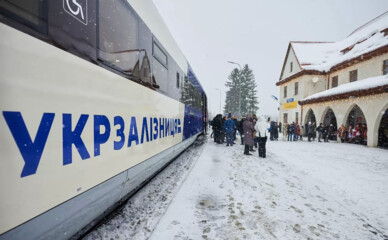 До станції Дніпро-Головний тимчасово обмежили рух поїздів і запустили автобусні трансфери