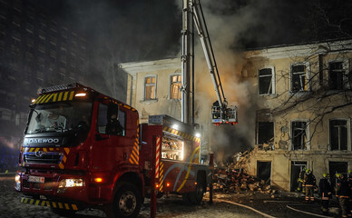 Як пройшла ніч: Росія атакувала Україну 133 дронами — в Одесі троє постраждалих, у Львові влучили в будівлю СБУ
