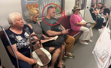 У київському метро чемпіон світу з бодібілдингу вдарив жінку головою об вікно за зауваження