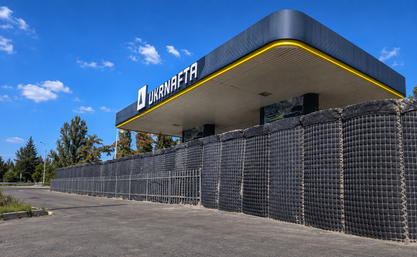 «Укрнафта» установит 13 бетонных укрытий на заправках в Киеве и области