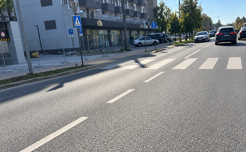 У Пустомитах водій BMW наїхав на 12-річну дівчинку на пішохідному переході