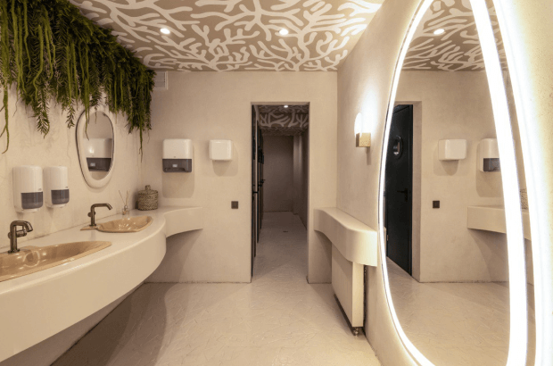 В Днепре открыли первый ресторан греческой кухни с традицией избиения тарелок фото 3 2