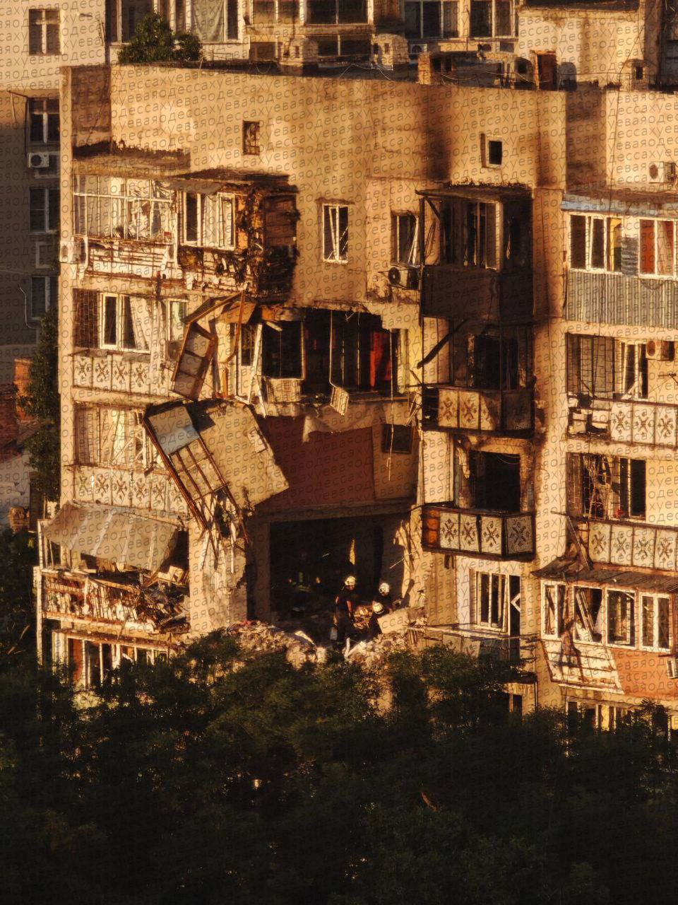 Як минула ніч: Росія завдала масованого удару дронами та ракетами по Черкасах, Одесі та Миколаєву фото 5 4