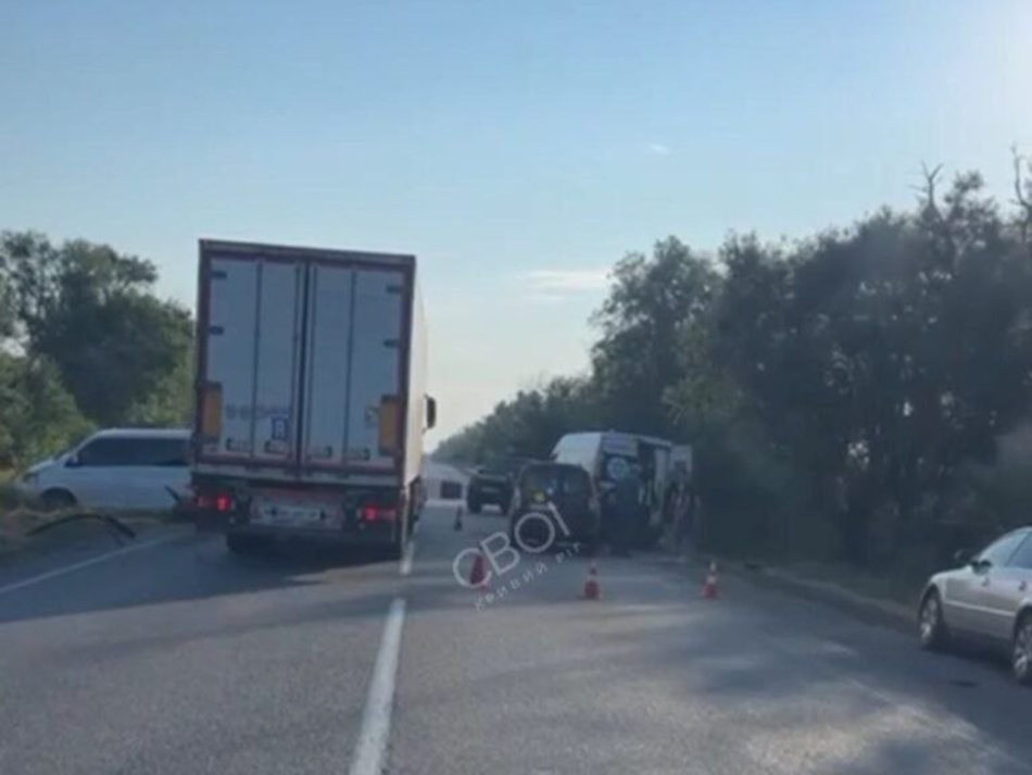 В Днепропетровской области 17-летняя девушка в течение утра попала в три ДТП - фото