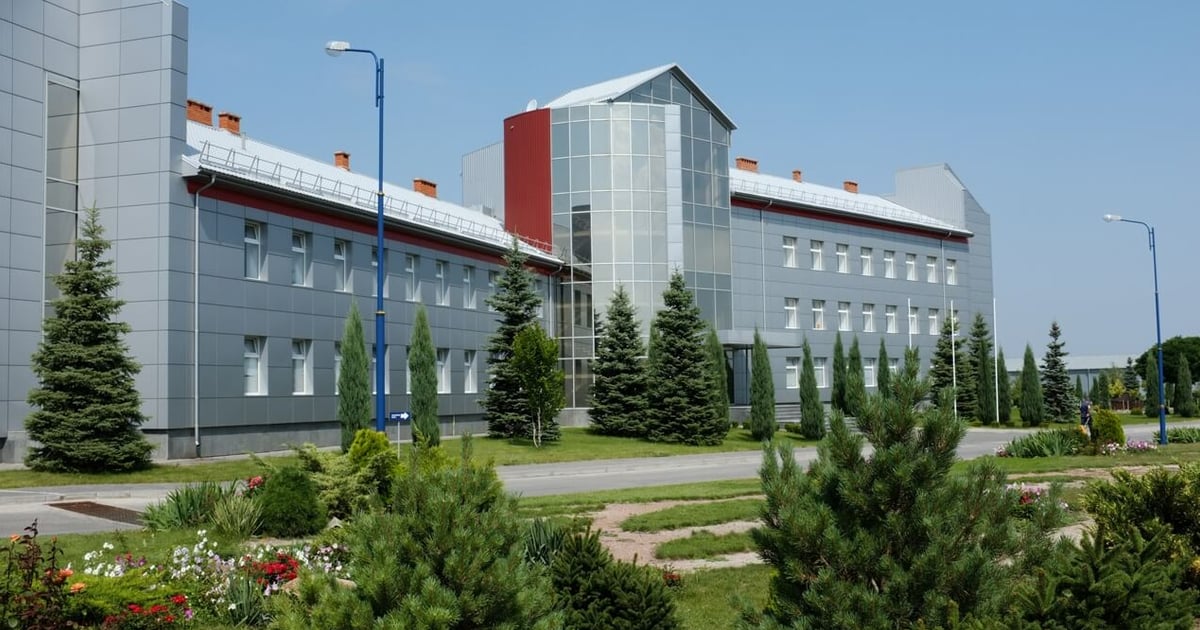 В Запорожье в результате атаки полностью уничтожили завод &laquo;Хортица&raquo; - фото