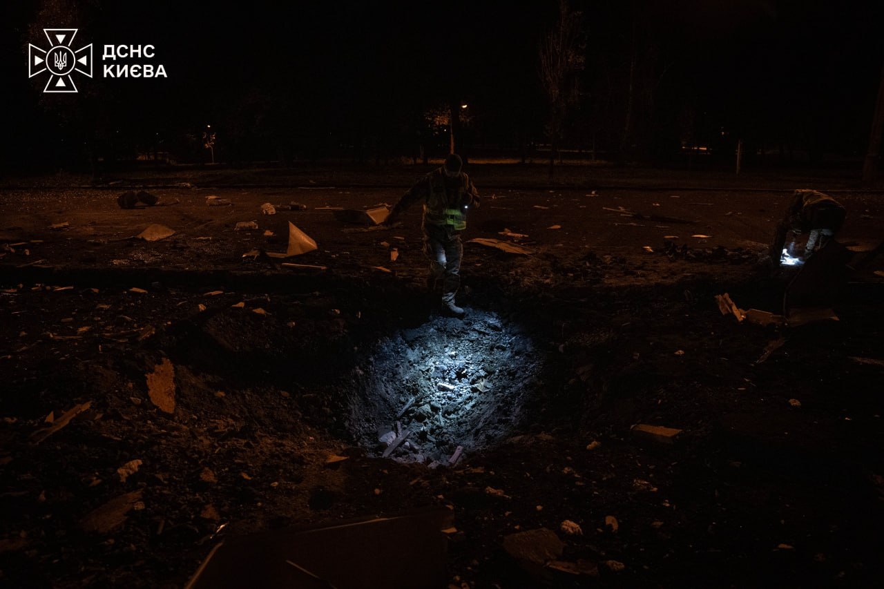 В Украине после ночной атаки как минимум 550 тысяч семей остались без света фото